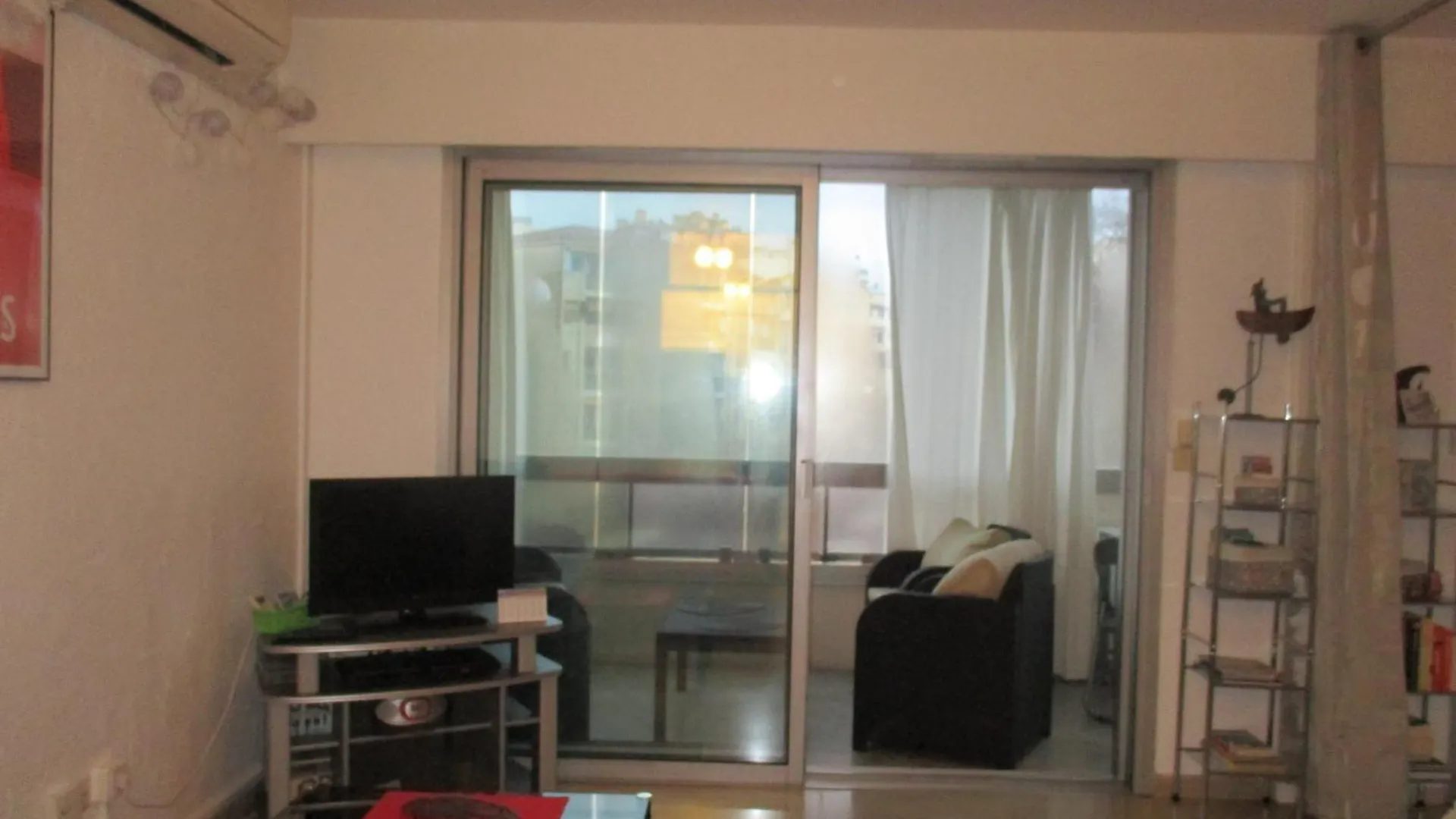 Riou Cannes Studio 0*,  France